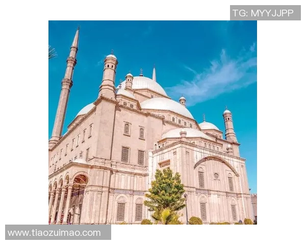 探索埃斯特旺的魅力与历史：一场文化与自然的奇妙之旅